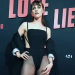 Kristen Stewart Y Su Vestido Con Escote En Las Ingles